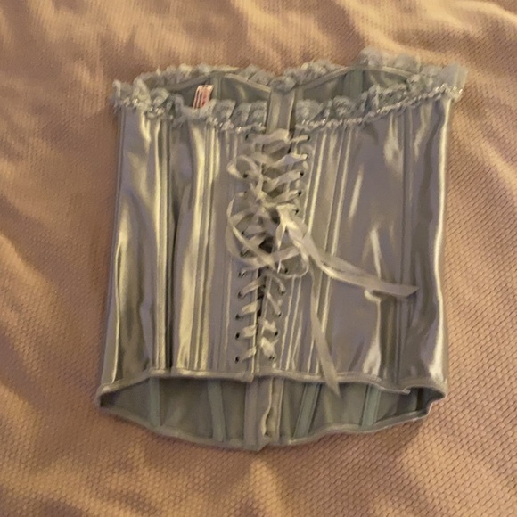 Bustier - Picture 7 of 10